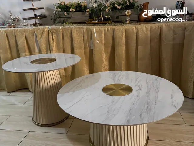 طاولات للبيع