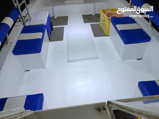 طراد للايجار رحلات حداق والعاب مائيه