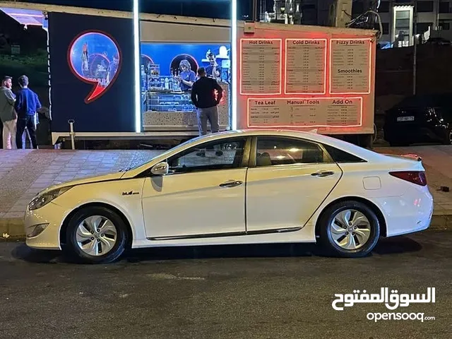 Sedan Hyundai in Amman