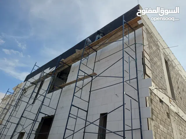 تركيب كل انواع الحجر الطبيعي والصناعي سوري سعودي عماني مصري عدد كافي من الصناعيه والعمال فترة انجازة