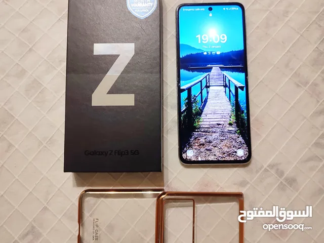 Galaxy Z Flip3 5G 1 tb storage + Cover موبايل بسعة 1 تيرابايت