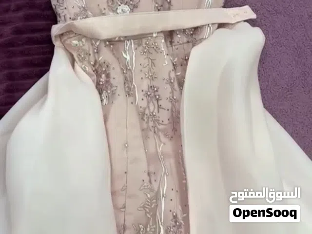 فستان سهرة للبيع