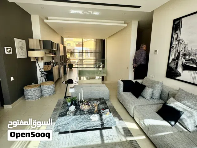 فيلا بالظهير ضمن كمباوند مغلق 480 م4 نوم