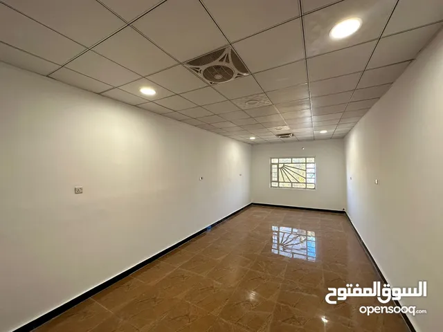 300 m2 4 Bedrooms Apartments for Rent in Basra Oman