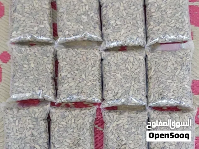 هيل حب ذو جودة و رائحة و طعم