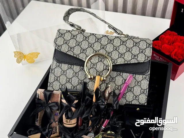 بكج ميك اب وشنته نسائيه