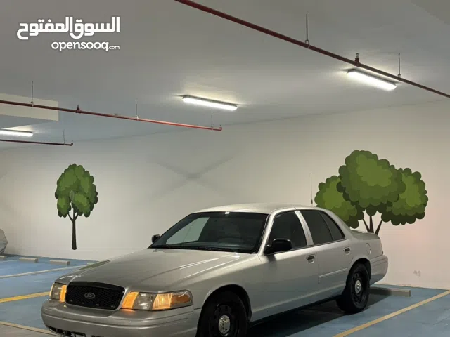 فورد كراون فكتوريا بوليس (P71)