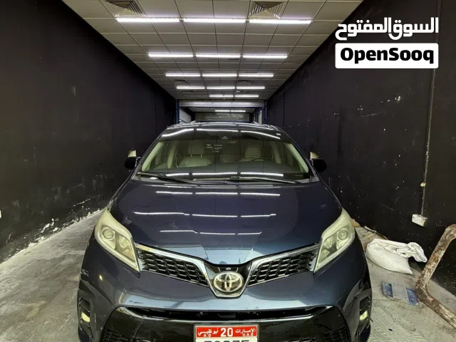 2018 تويوتا سيينا Limited