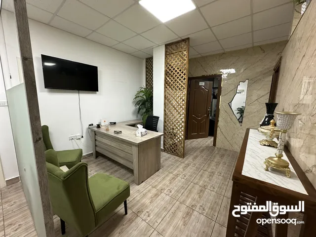مطلوب شريك في مشروع شركة تجارة قائمة في المملكة الاردنية