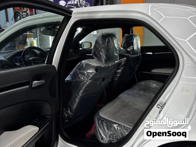 2019 كرايسلر 300 300S V6