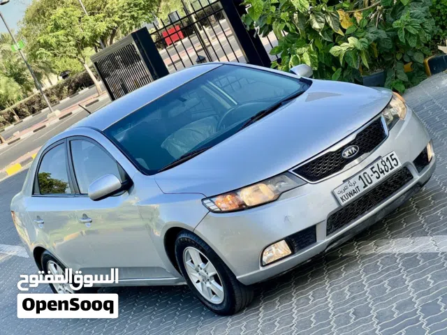 كيا سيراتو  (  صبغ الوكالة  ) (  1600cc )