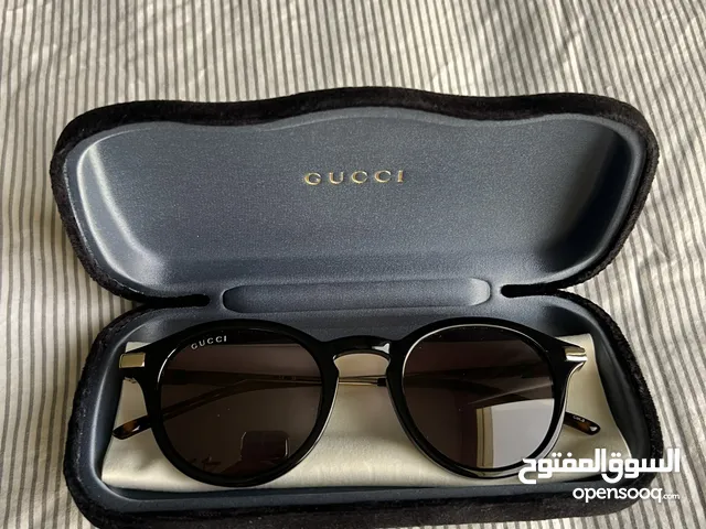 Gucci ROUND FRAME SUNGLASSES Men, Warranty , Very Clean No Scratches .
