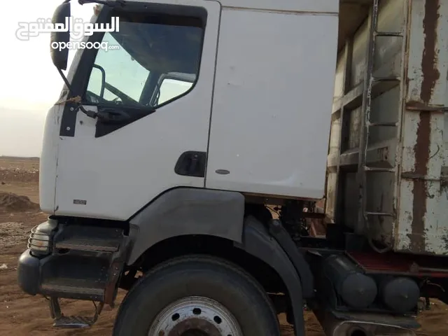 لوري رينو كراكس موديل 2006