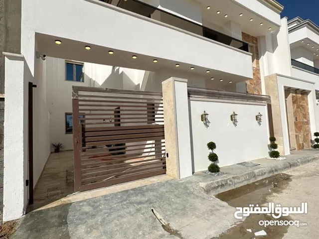 300m2 5 Bedrooms Villa for Sale in Tripoli Ain Zara