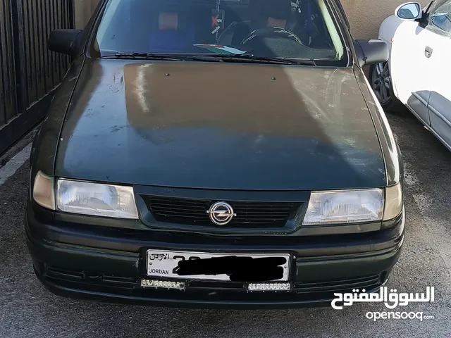 اوبل فيكترا GLSللبيع الاردن موديل 1994 محدثه بالكامل ل 95 لون اخضر قابل للتفاوض بعد المعاينه