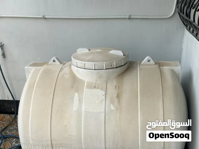 خزان ماء مستخدم سعة 800 لتر للبيع