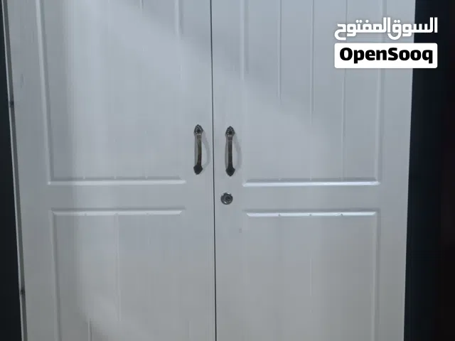 2 dor cabinet