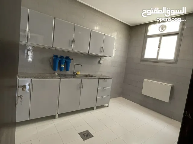200 m2 3 Bedrooms Apartments for Rent in Mubarak Al-Kabeer Abu Ftaira