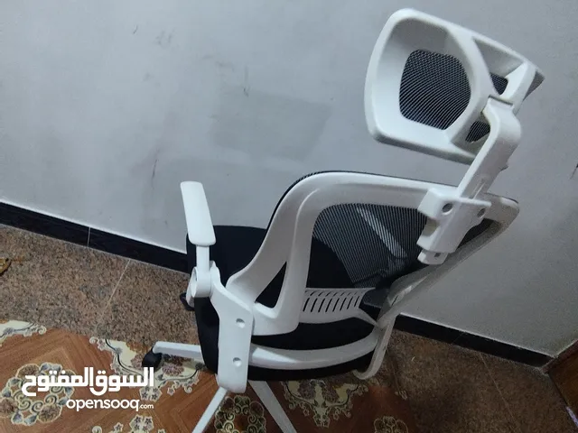 Other Chairs & Desks in Basra