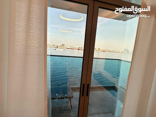 ادفع 10% وقسط 1% كل شهر و استمتع بالفيو علي بحر الخور مباشرة بدون عموله او رسوم تسجيل