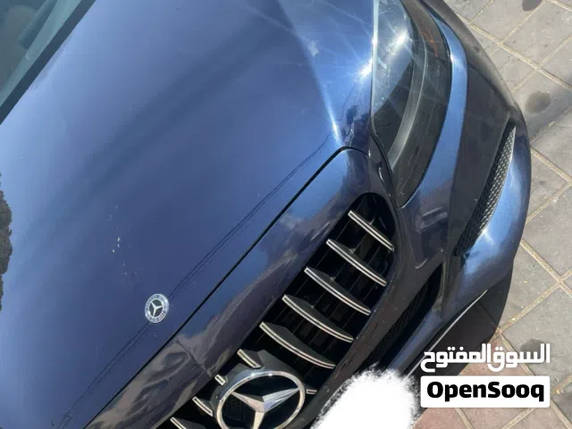 C300 مرسيدس بنز لون مميز جدا