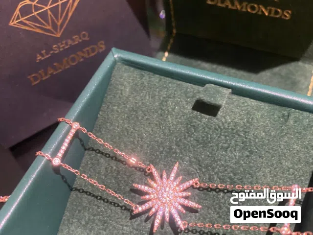 للبيع قلاده من مجوهرات الشرق جديده