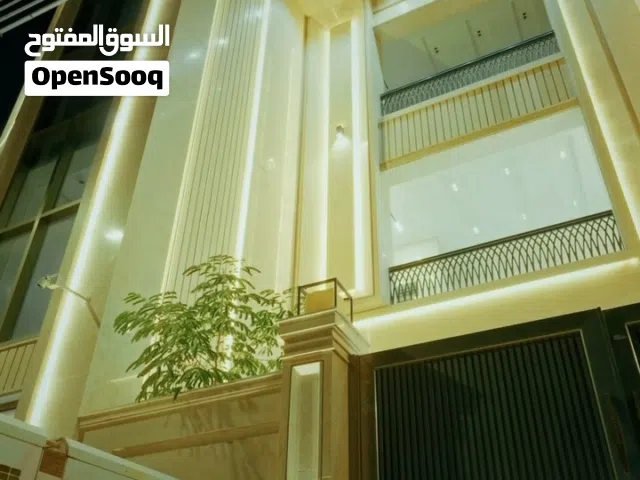 بنايه ثلاثه طوابق للبيع حديث