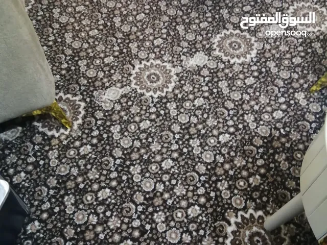 سجاد مستعمل للبيع نضيف