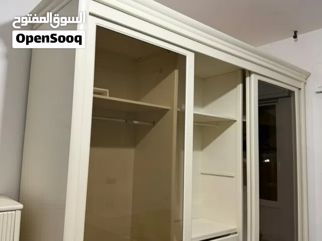 غرفة نوم تفصيل بحالة جيدة جداً
