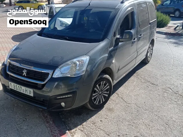2018 Peugeot Partner Standard