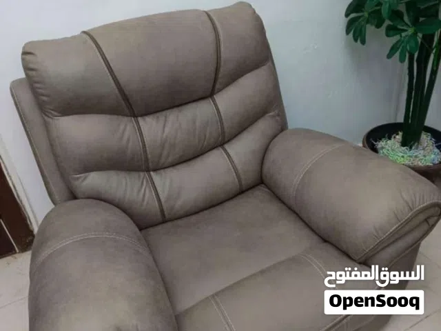 ريكلاينر جامبو بحال الوكالة من مفروشات فلسطين وبسعر قابل للتفاوض