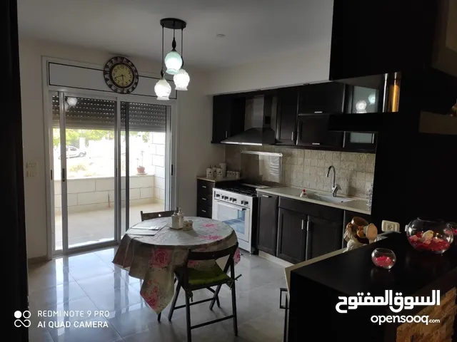 شقة مفروشة للإيجار في عين منجد