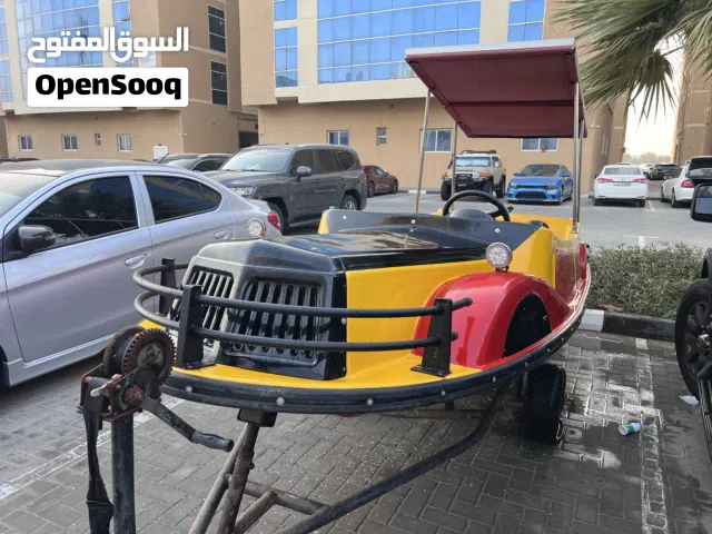 قارب كهربائي فايبر طول 11 قدم سعة 4 ركاب يعمل على الطاقة الشمسيه Solar boat fiber 11F capacity 4per