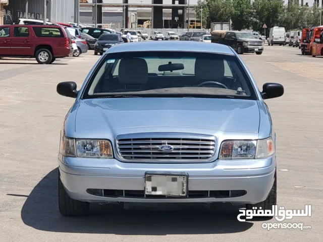 2011 فورد كراون فكتوريا Standard