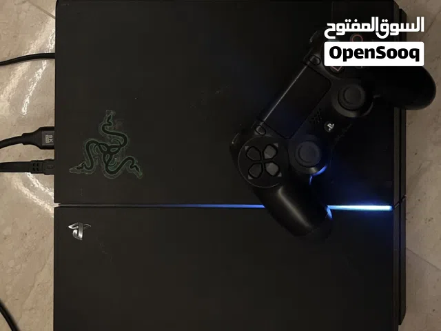 بلايستيشن 4 فلات نظيفة ومع كونترولر واحد ب 35 دينار لأسرع مشتري وغير قابل للتفاوض