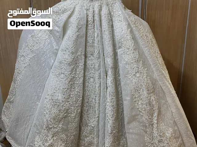 فساتين زفاف للبيع