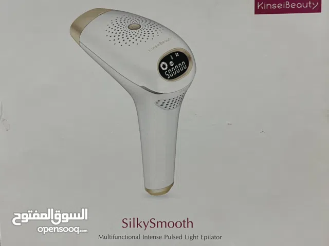 جهاز إزالة الشعر بالنبض الضوئي من العلامة التجارية KinseiBeauty، موديل SilkySmooth مع 3 قطع ليزر