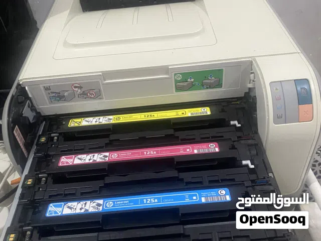 طابعه Hp ومعاها خمس علب حبر الوان جديد وسته مستعمل  بسعر خيالي