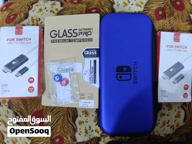 السلام عليكم شباب كيبل 4k قطعتين+حافظة + شاشتين حماية ضد الكسر+ واقيات مال كير ملونة كلهن جدد لوك