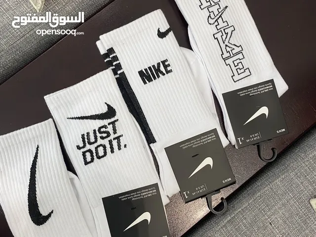 جرابات الواحد