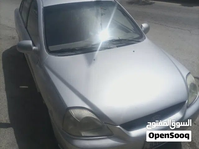 2004, كيا, ريو, Standard