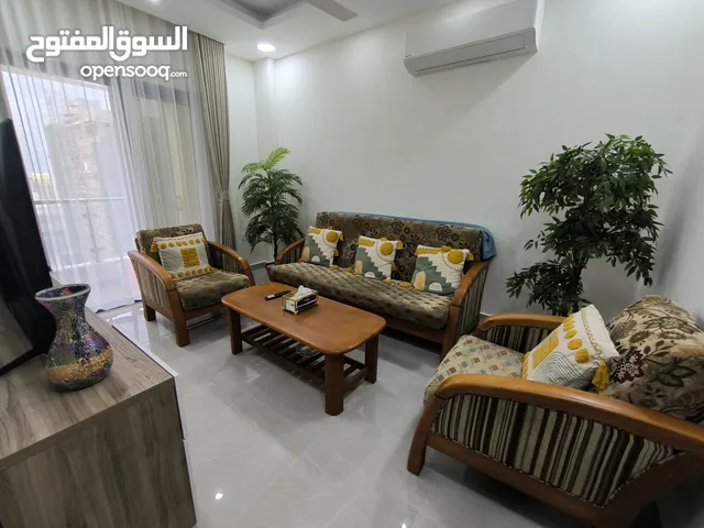 شقة للايجار اليومي في بوشر بجانب مسجد محمد الامينapartement for rent in bousher, new building