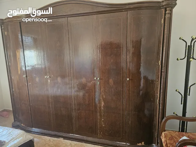 غرفة نوم خشب زان بحالة جيدة جدا بيع مستعجل