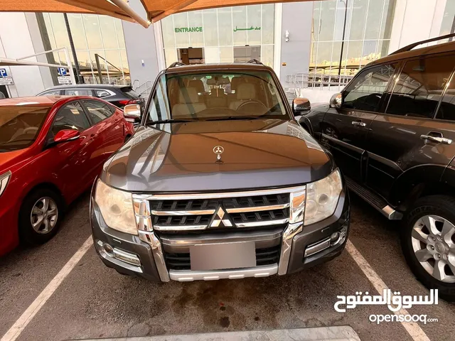 For Sale: Mitsubishi Pajero full option in very good condition  Model: 2015 Mileage: 340,000 km