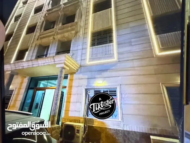 بنايه عمرها 11 شهرا