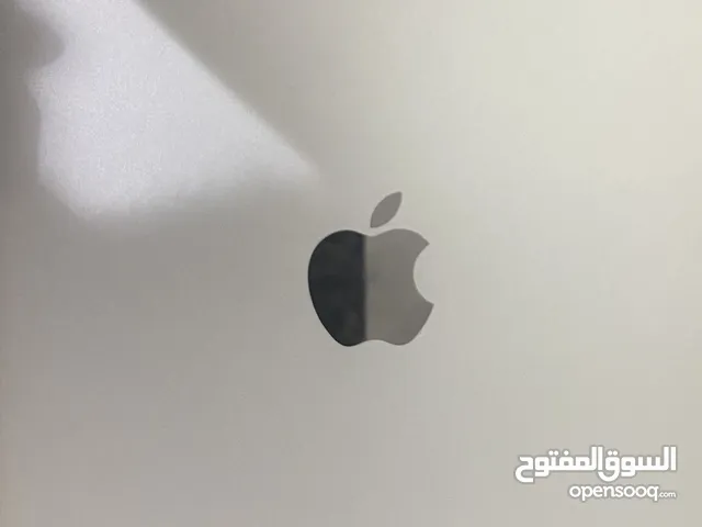 ايباد اير 2 بحالة ممتازة مع ساعة ذكية بمميزات رياضية و بلوتوث