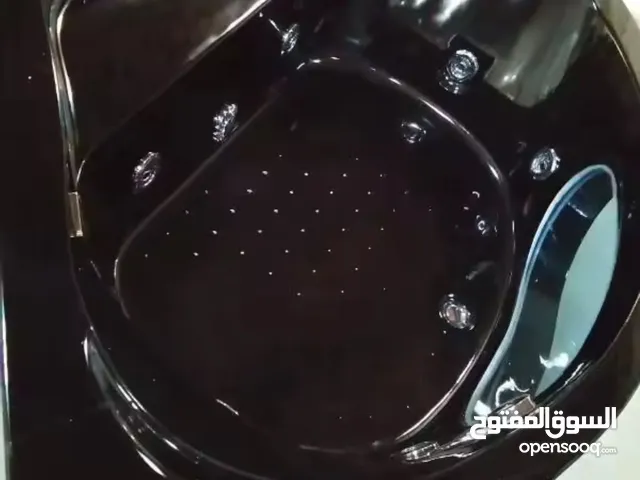 جاكوزي جديد غير مستعمل موجود في جده
