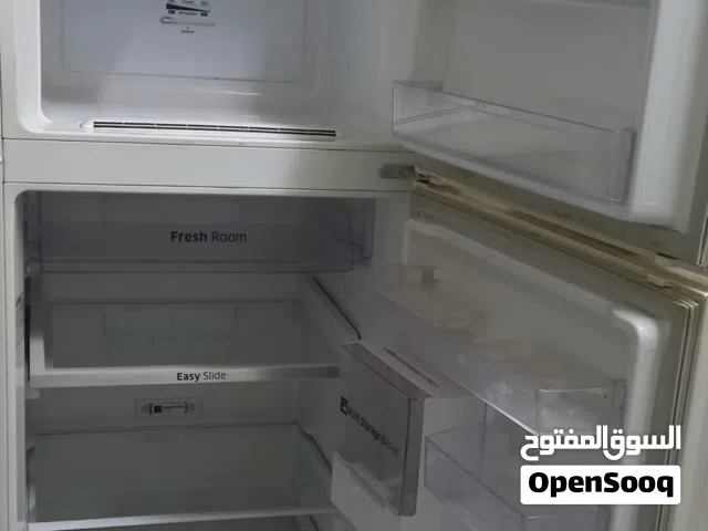 ثلاجة سامسونج نظيفة جدا