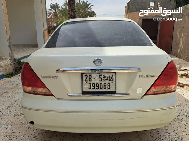 Nissan Sunny S in Tripoli