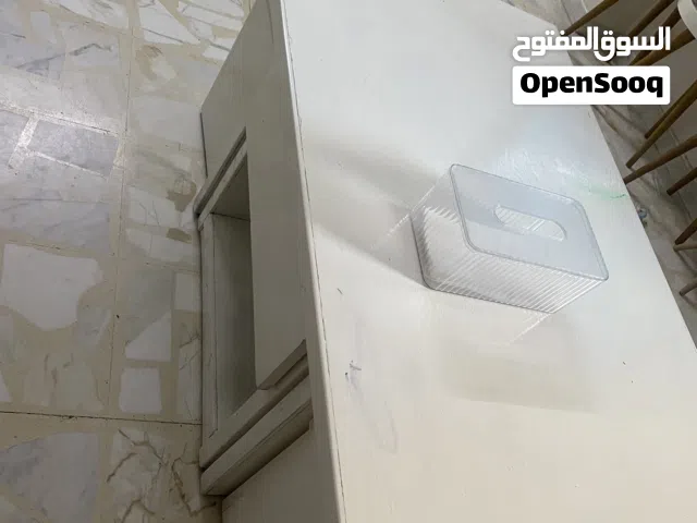 طاولة خشب زان